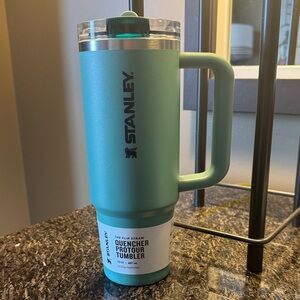 Stanley The FlipStraw Quencher Protour Tumbler-30oz. Spring Green color